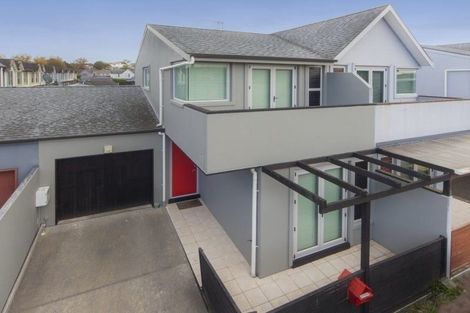 Photo of property in 11d Clearwater Cove, West Harbour, Auckland, 0618