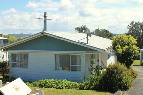 Photo of property in 8 Yorke Road, Haruru, 0204