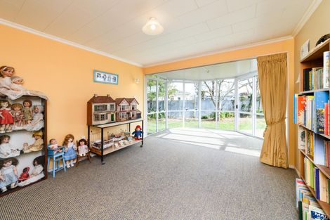Photo of property in 23 Wood Street, Takaro, Palmerston North, 4410