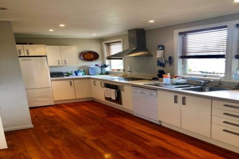 Photo of property in 2/41 Selwyn Crescent, Forrest Hill, Auckland, 0620