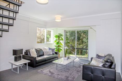Photo of property in 2/36 Greendale Spur, Glenfield, Auckland, 0629