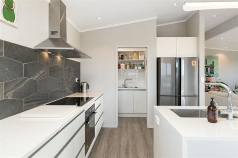 Photo of property in 912a Papamoa Beach Road, Papamoa Beach, Papamoa, 3118