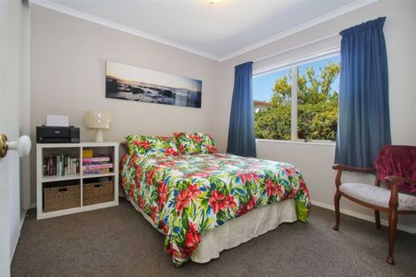 Photo of property in 10 Westminster Gardens, Unsworth Heights, Auckland, 0632