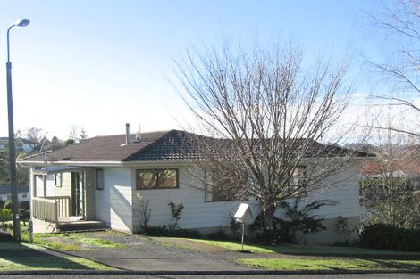 Photo of property in 2 Glamis Avenue, Dinsdale, Hamilton, 3204