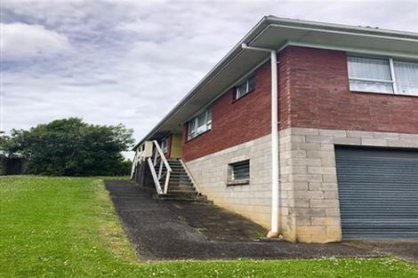 Photo of property in 2/76 Millbrook Road, Henderson, Auckland, 0612