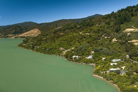 Photo of property in 687 Queen Charlotte Drive, Havelock, Picton, 7281