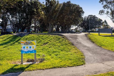 Photo of property in 23 Longfellow Road, Opunake, 4616