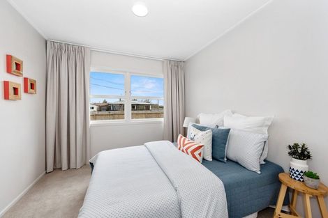 Photo of property in 2 Mears Road, St Andrews, Hamilton, 3200