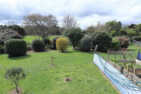 Photo of property in 16 Oberon Street, Stratford, 4332