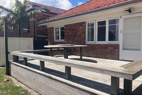 Photo of property in 15 Hattaway Avenue, Bucklands Beach, Auckland, 2012