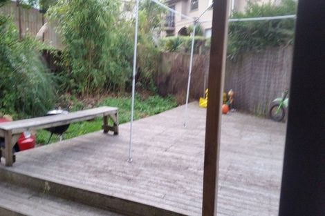 Photo of property in 1/22 Woodstock Road, Forrest Hill, Auckland, 0620