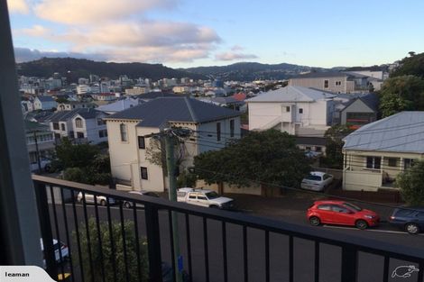 Photo of property in 11/4 Derby Street, Mount Victoria, Wellington, 6011