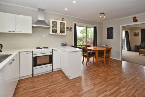 Photo of property in 14 Cob Crescent, Woolston, Christchurch, 8062