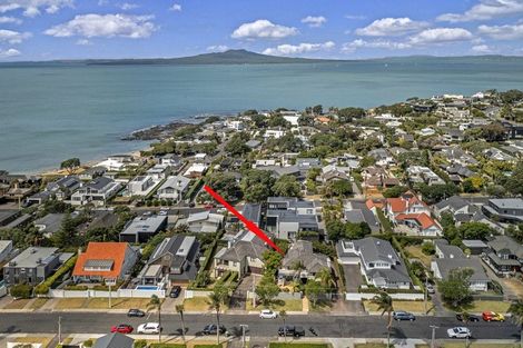 Photo of property in 15a Ocean View Road, Milford, Auckland, 0620