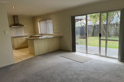 Photo of property in 14 Bibury Avenue, Henderson, Auckland, 0612