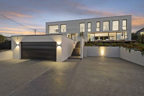 Photo of property in 32 Mount Pleasant Road, Mount Pleasant, Christchurch, 8081