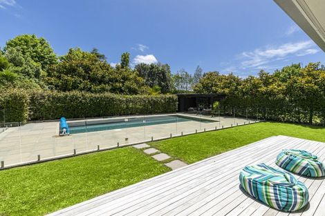 Photo of property in 21 Koraha Road, Kumeu, 0892