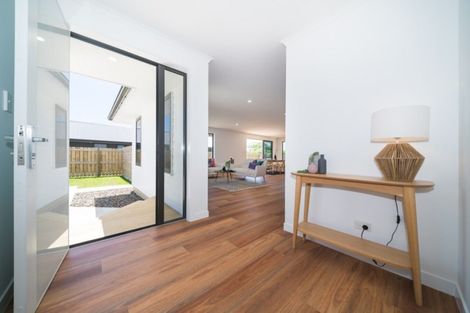 Photo of property in 27 Poplar Grove, Feilding, 4702