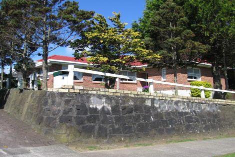 Photo of property in 4 Kenderdine Road, Papatoetoe, Auckland, 2025