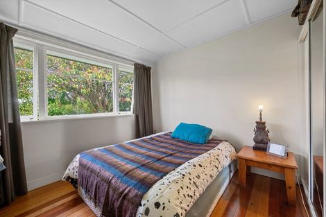 Photo of property in 37 Makiri Street, Helensville, 0800