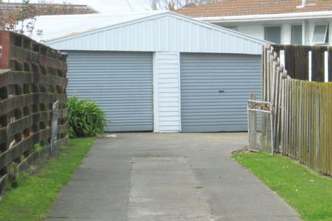 Photo of property in 6 Hinau Place, Edgecumbe, 3120
