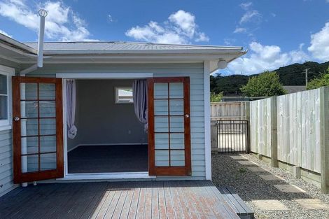 Photo of property in 1/173 Wainuiomata Road, Wainuiomata, Lower Hutt, 5014