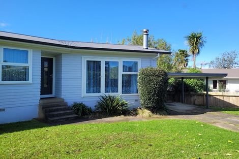 Photo of property in 79 Lauderdale Road, Birkdale, Auckland, 0626
