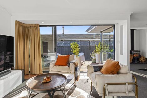 Photo of property in 320 Main North Road, Redwood, Christchurch, 8051