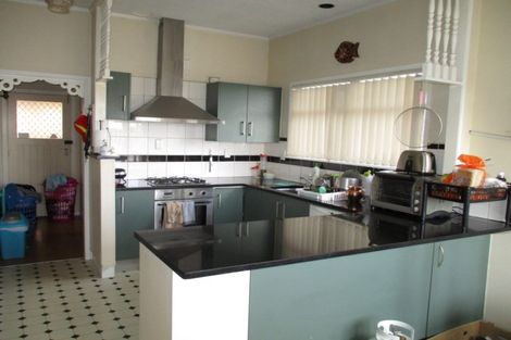 Photo of property in 104 Kenderdine Road, Papatoetoe, Auckland, 2025