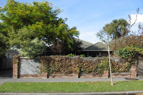 Photo of property in 11 Solway Avenue, Ilam, Christchurch, 8041