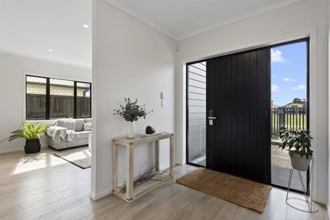 Photo of property in 14 Wyrall Way, Chartwell, Hamilton, 3210