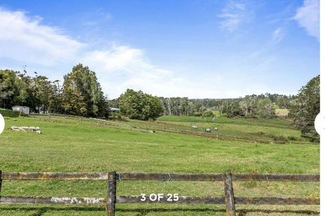 Photo of property in 49 Tawa Road, Kumeu, 0891