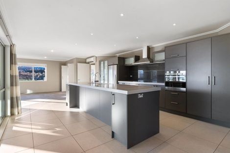 Photo of property in 16 Forest Heights, Wanaka, 9305