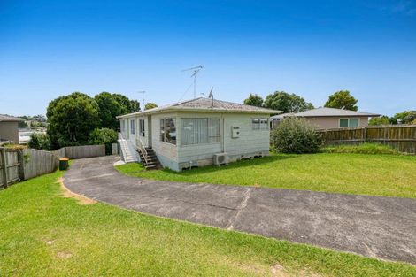 Photo of property in 1/20 Celeste Place, Totara Vale, Auckland, 0627