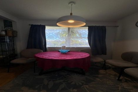 Photo of property in 8 Kea Place, Mangere Bridge, Auckland, 2022