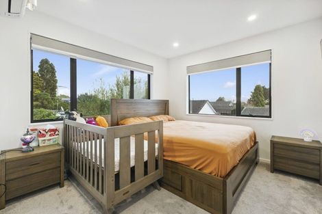 Photo of property in 43f Beach Road, Pahurehure, 2113