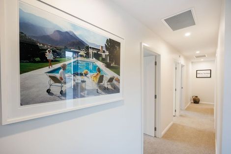 Photo of property in 6 Solitude Crescent, Kelvin Grove, 4414