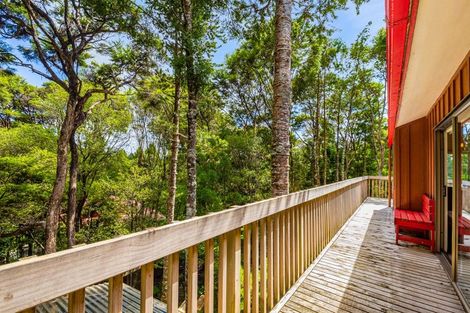 Photo of property in 15 Kaurimu Rise, Titirangi, Auckland, 0604