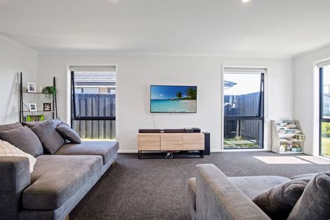 Photo of property in 16 Wigmore Crescent, Rolleston, 7615