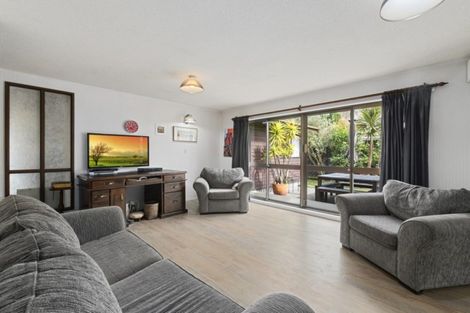 Photo of property in 39 Waddington Drive, Naenae, Lower Hutt, 5011