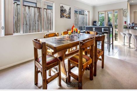 Photo of property in 34 Heidi Crescent, Flat Bush, Auckland, 2016