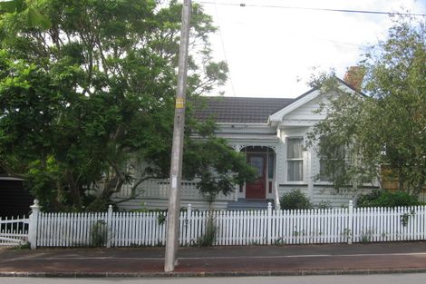 Photo of property in 18 Albert Road, Devonport, Auckland, 0624
