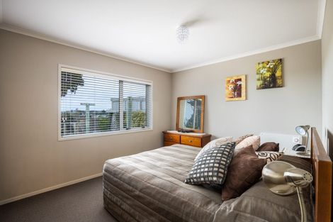 Photo of property in 11f Lemont Place, Westown, New Plymouth, 4310