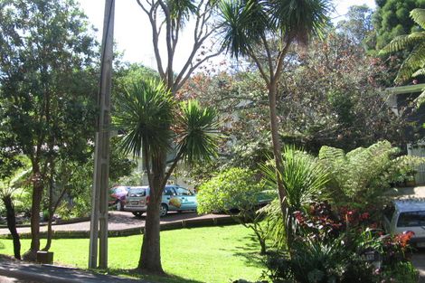 Photo of property in 17 Taunton Terrace, Blockhouse Bay, Auckland, 0600