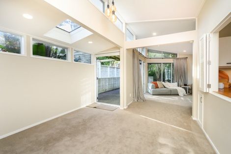 Photo of property in 196 Victoria Avenue, Hokowhitu, Palmerston North, 4410