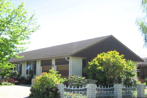 Photo of property in 12 Wakelin Place, Redwood, Christchurch, 8051