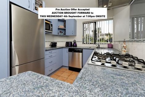 Photo of property in 3a Summerland Drive, Henderson, Auckland, 0612