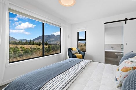 Photo of property in 28 Mckellar Drive, Jacks Point, Queenstown, 9371