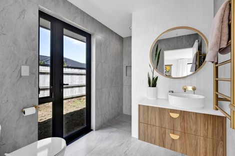 Photo of property in 62 Aratapu Street, Waitara, 4320