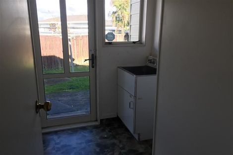 Photo of property in 1/142 Shifnal Drive, Randwick Park, Auckland, 2105